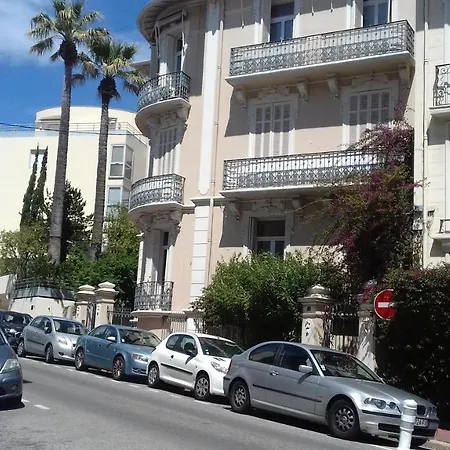 Lovely With Terrace Apartment